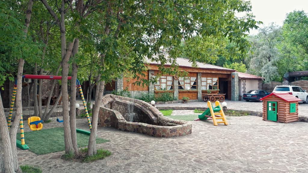 Hotel Edem Karagandy 외부 사진